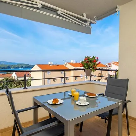 Sea & Sunset View Apartament Cres